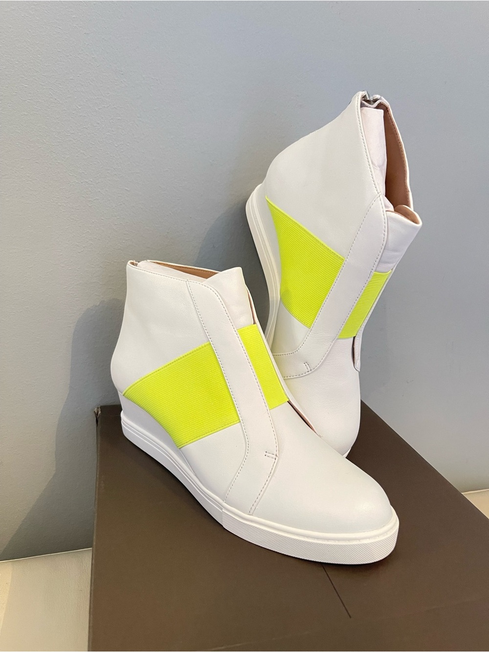 New Paolo white wedge leather sneakers with neon yellow size 7 sporty & chic